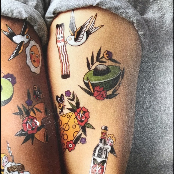 TEMPORARY TATTOOS - Picture 7 of 8